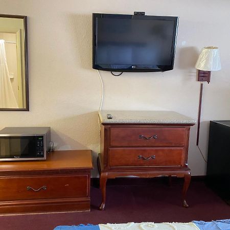 Regency Inn Fern Park Extérieur photo