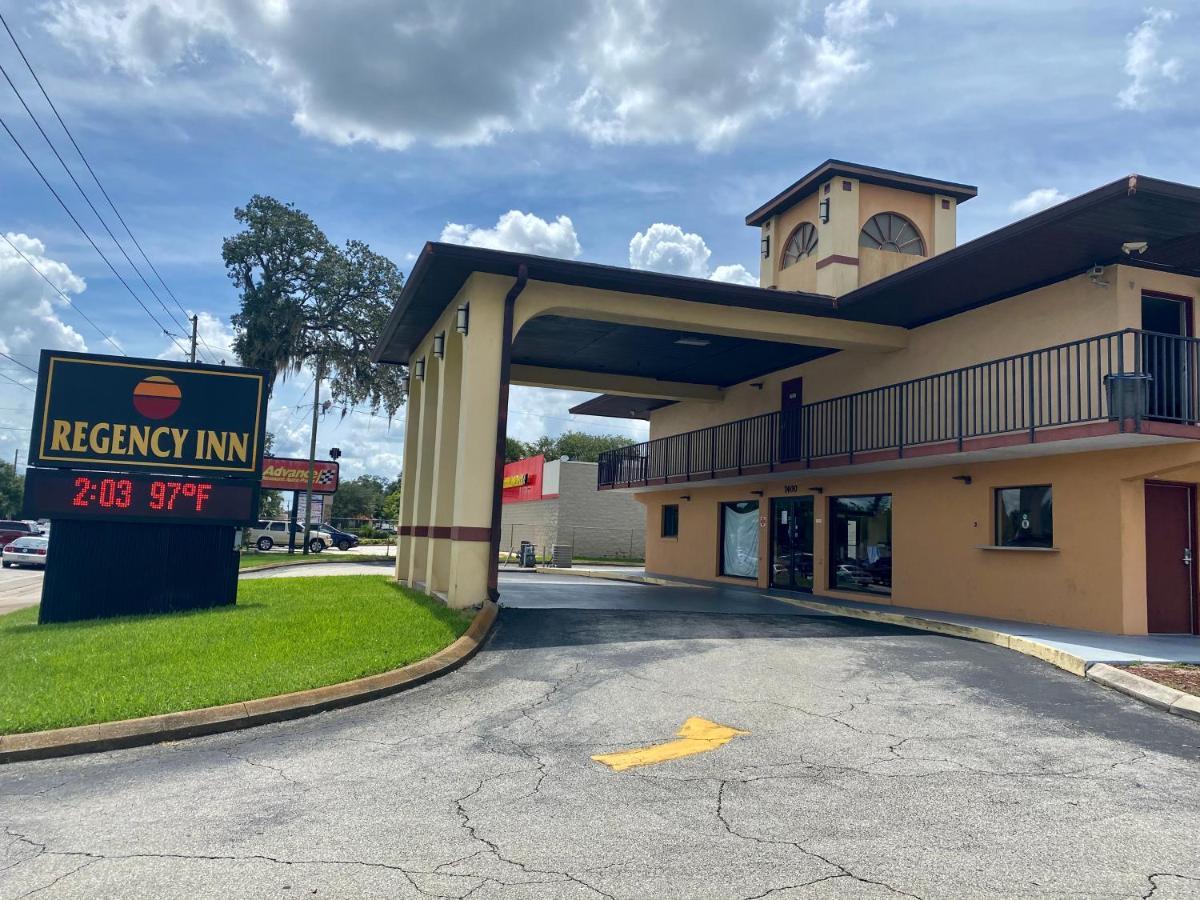 Regency Inn Fern Park Extérieur photo