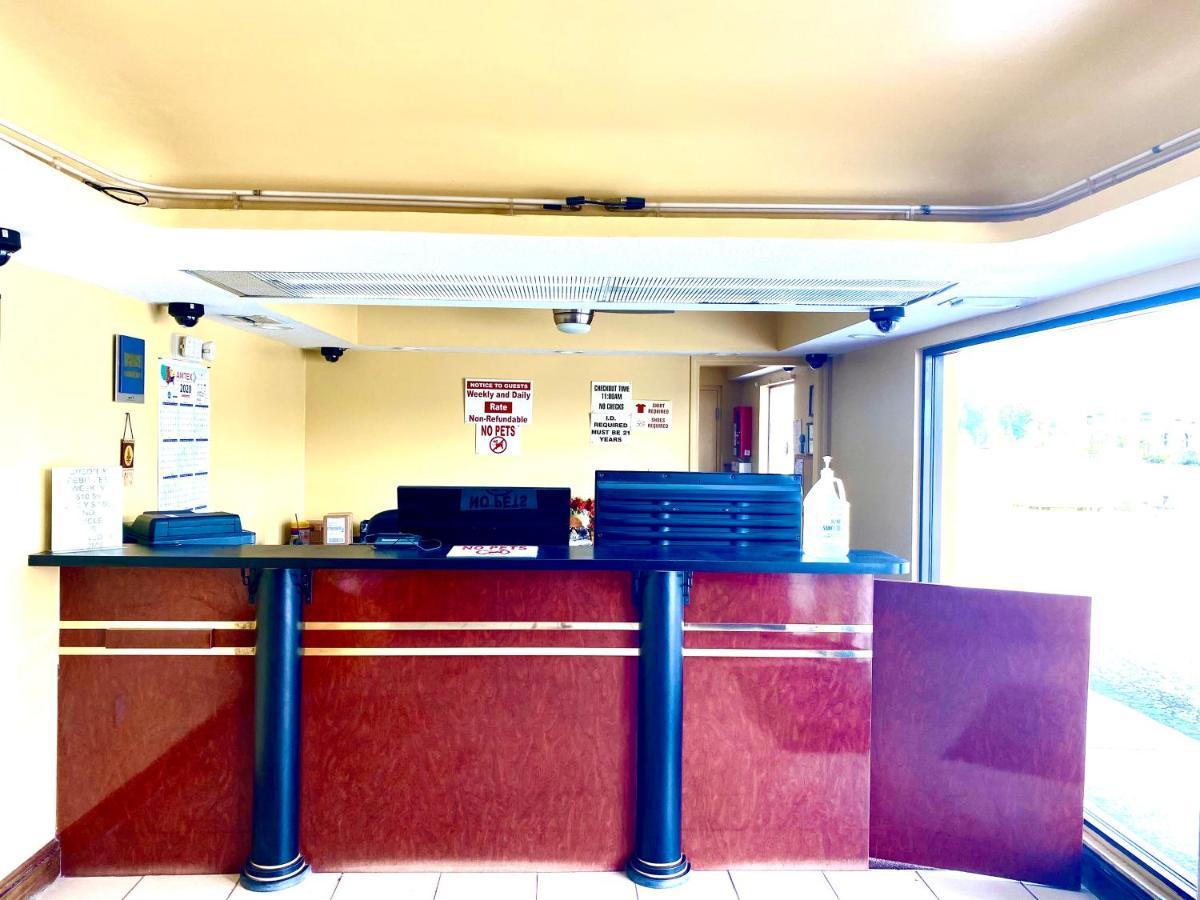 Regency Inn Fern Park Extérieur photo